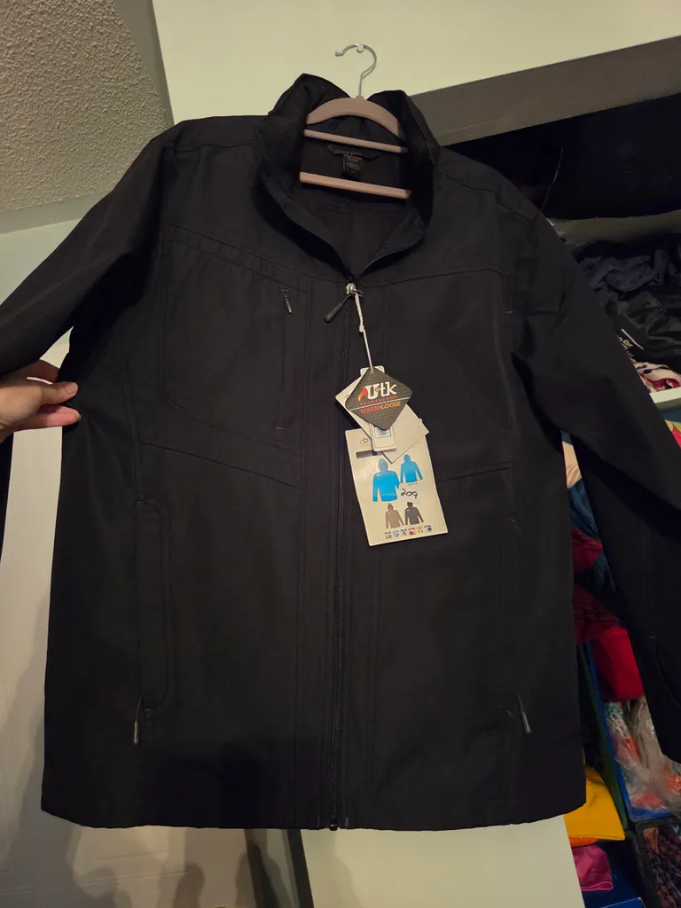 L Black thin coat (new) photo 1