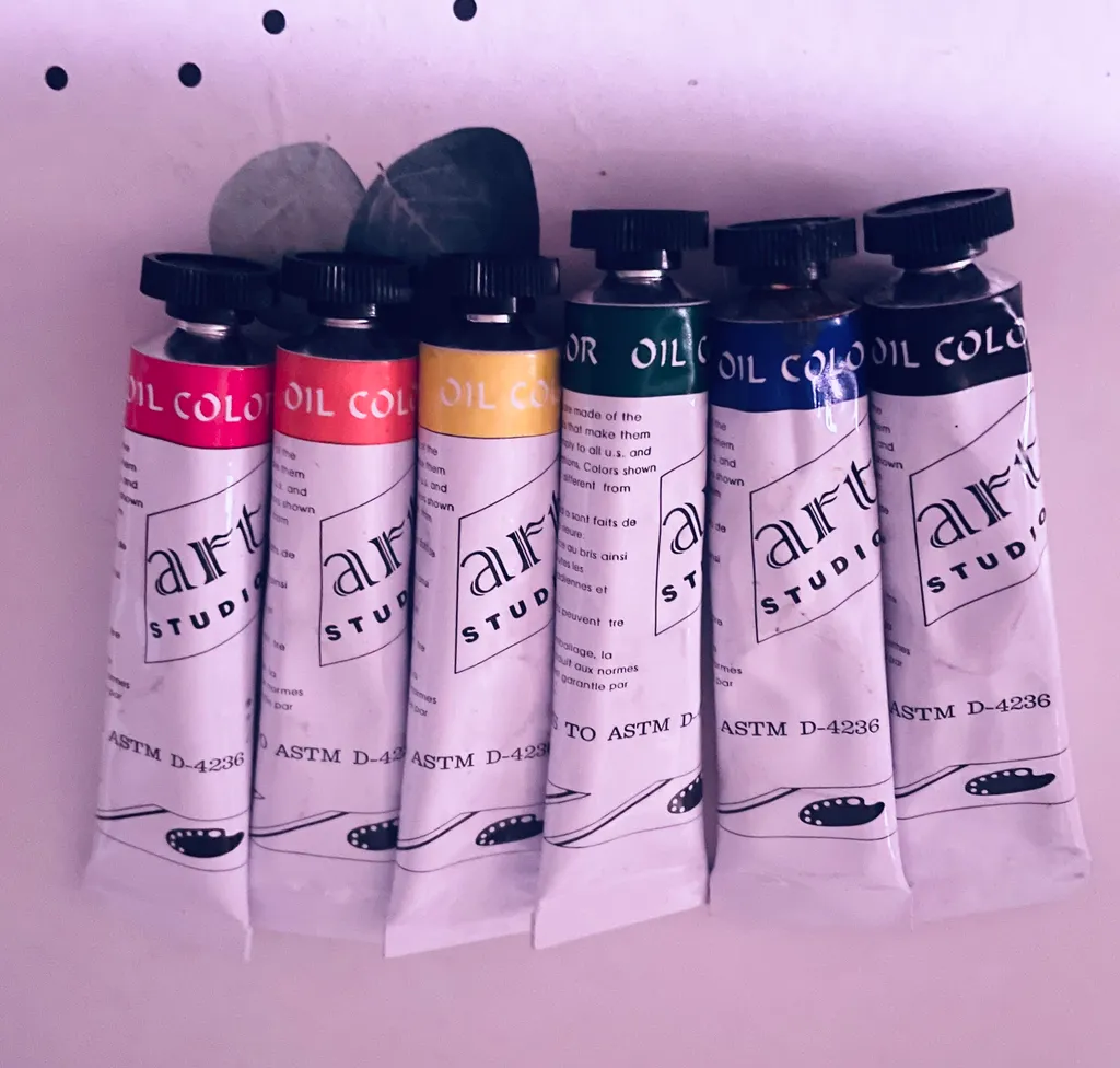 PENDING Oil paints - see both photos photo 1