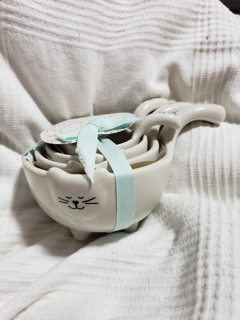 NEW cat shaped measuring cups photo 1