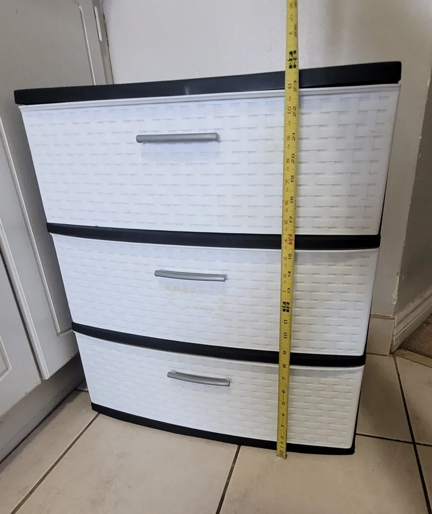 Sterlite 3 drawer storage unit photo 1