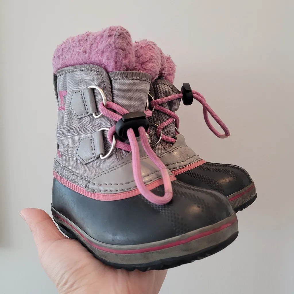Sorel toddler boots  photo 1