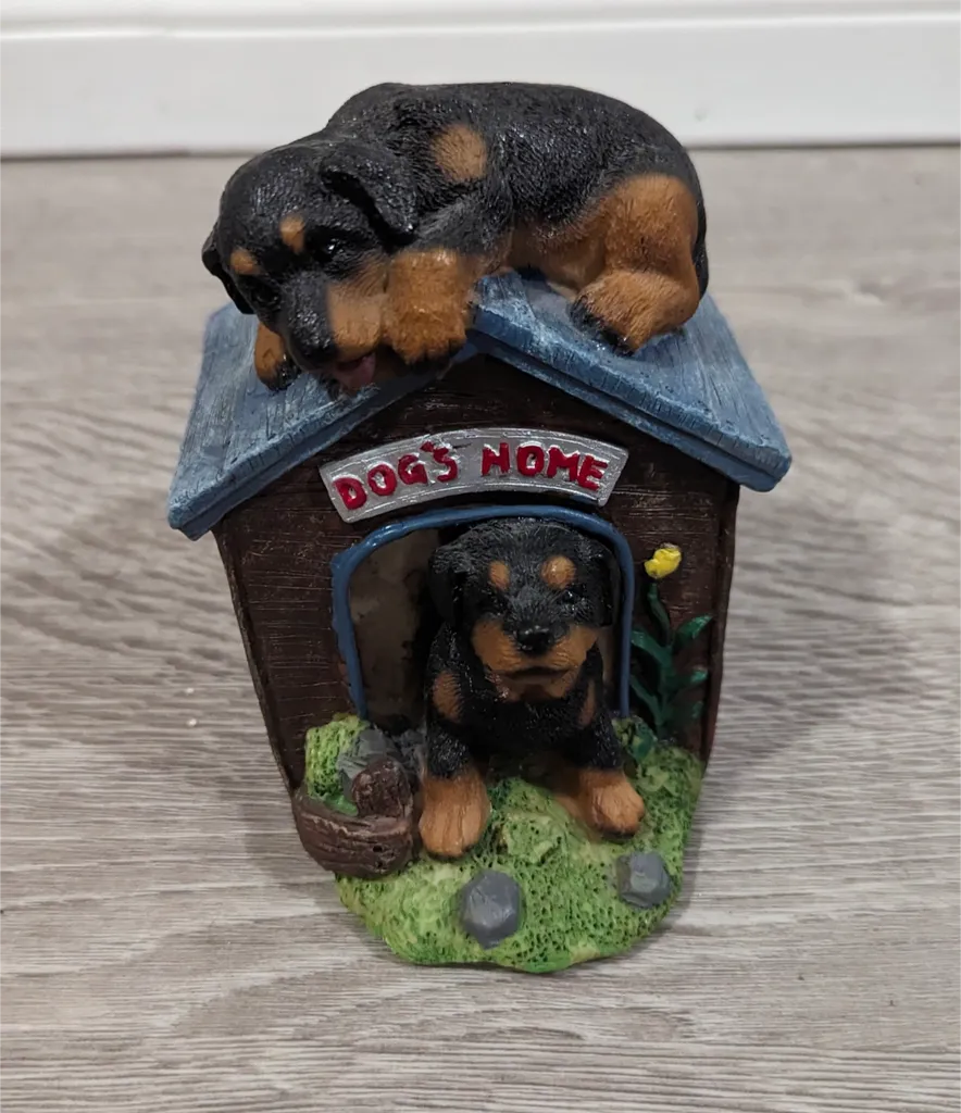 Brand New Dog House Piggy Bank  photo 1