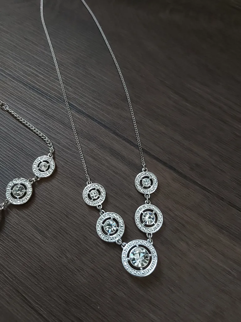 Necklace AND bracelet bundle photo 1