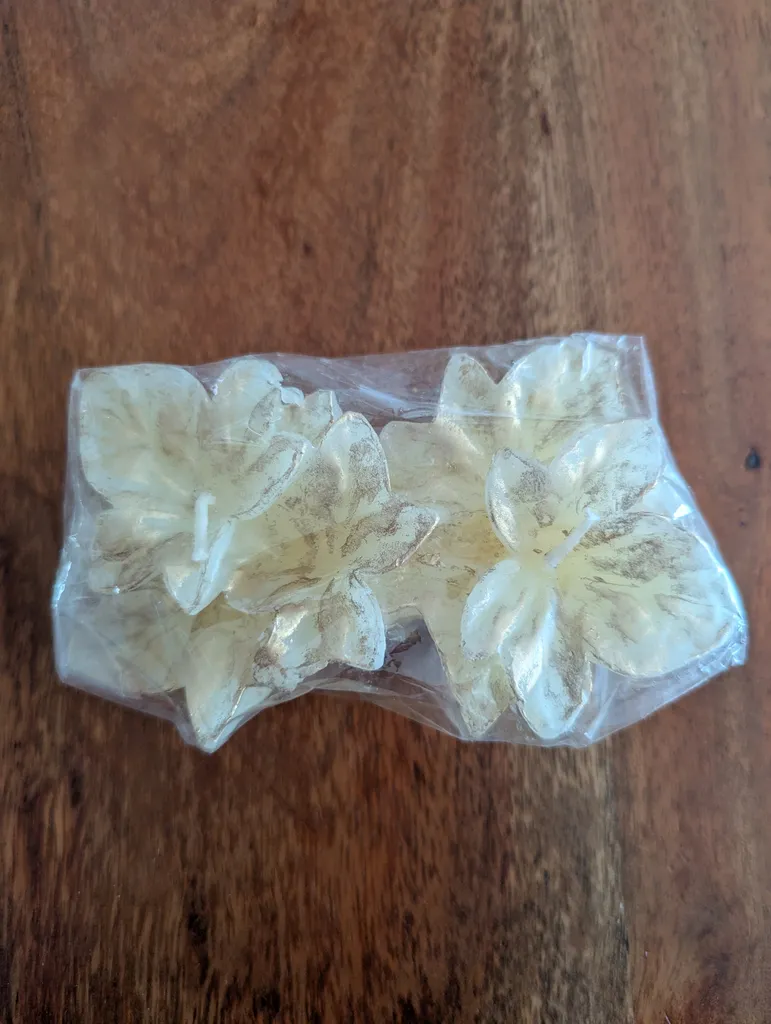 Floating Candles free with a trade. photo 1