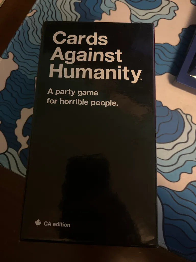Cards against humanities (Canadian edition)  photo 1