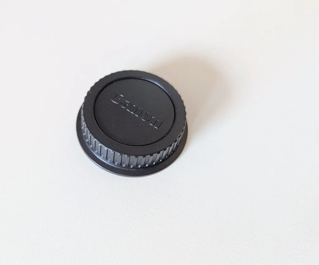 Canon EF rear lens cap photo 1