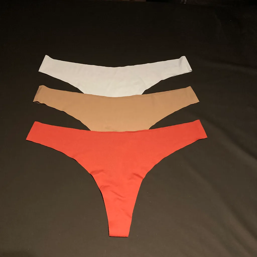 Brand new large SEAMLESS THONGS  set of three photo 1