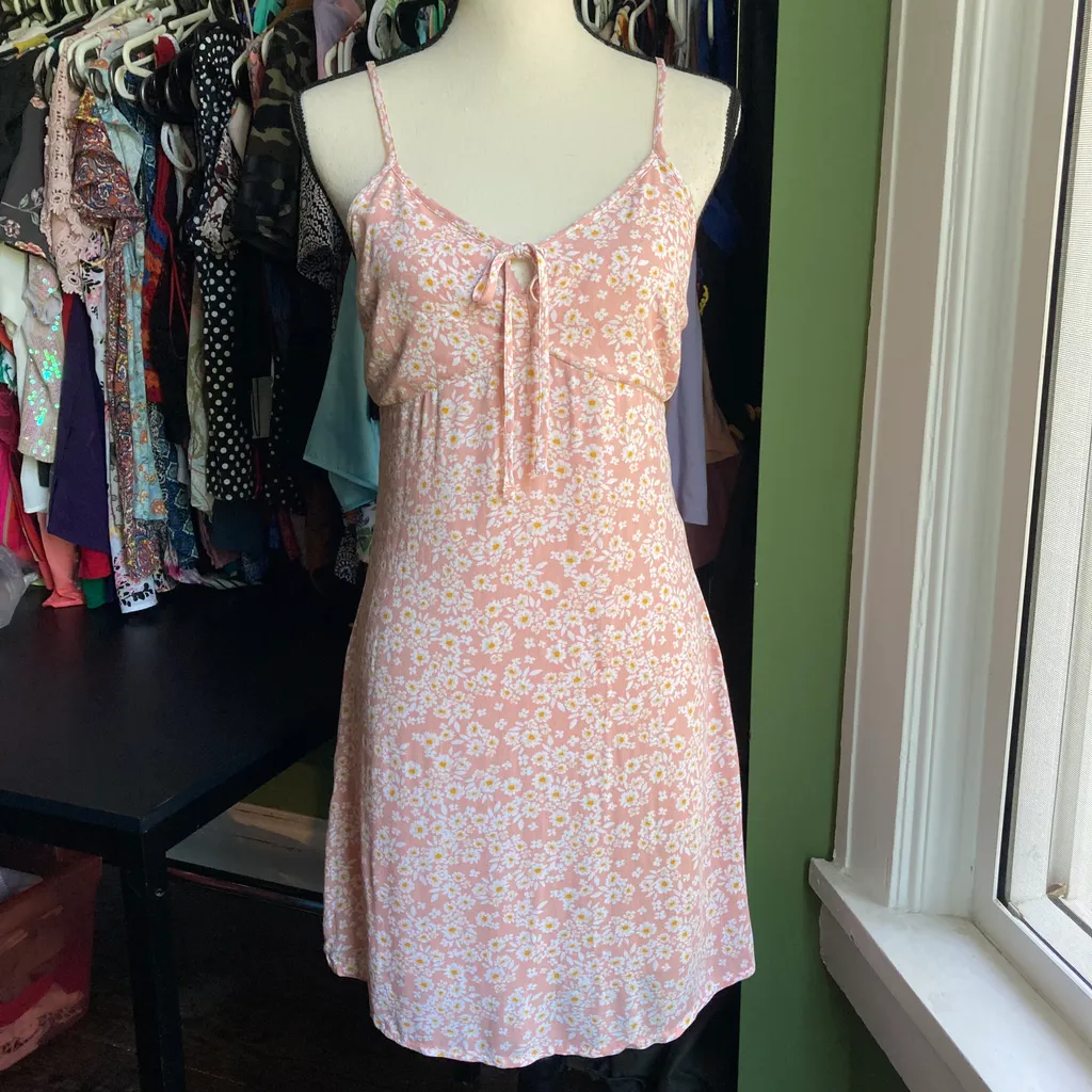 Hollister pink dress size small photo 1