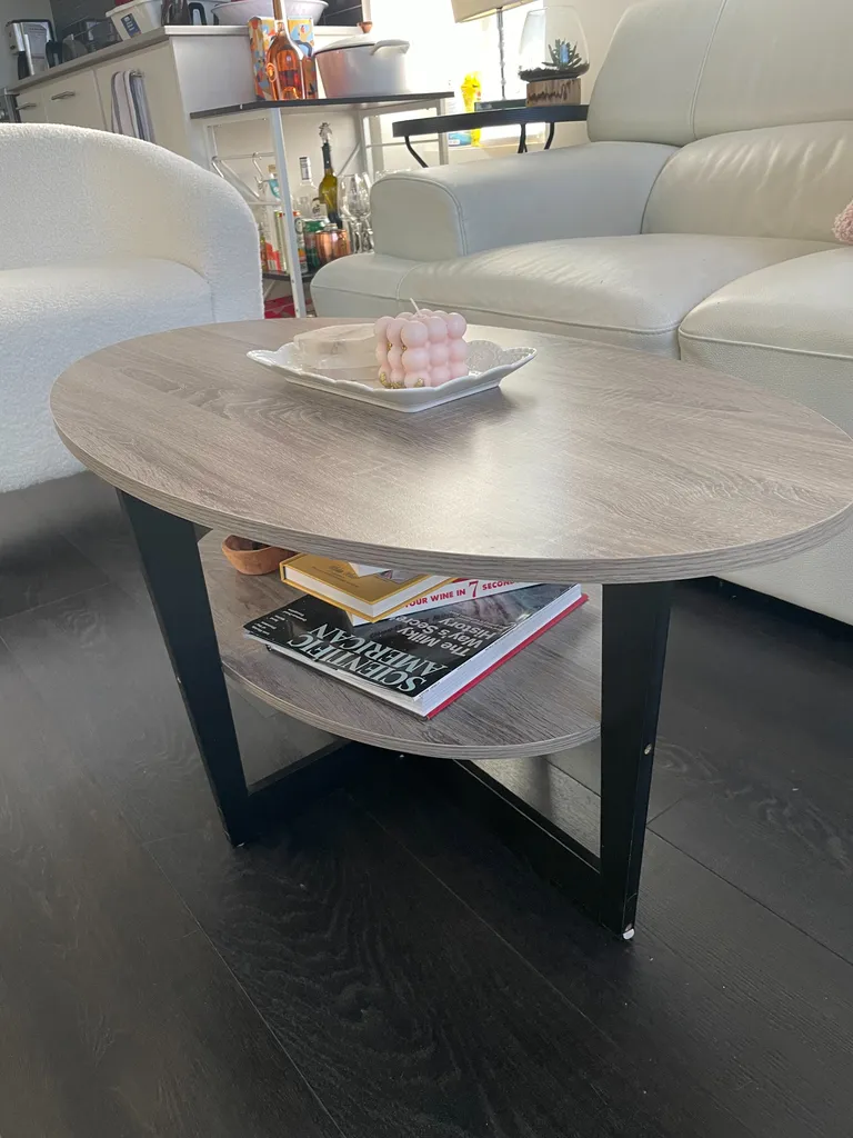 COFFEE TABLE  photo 1