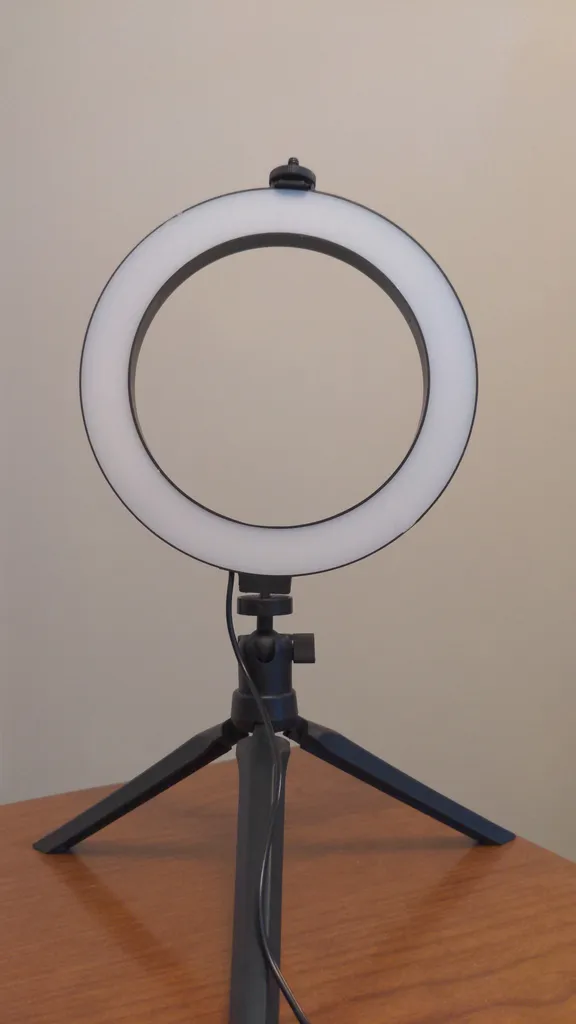 PENDING USB ring light photo 1