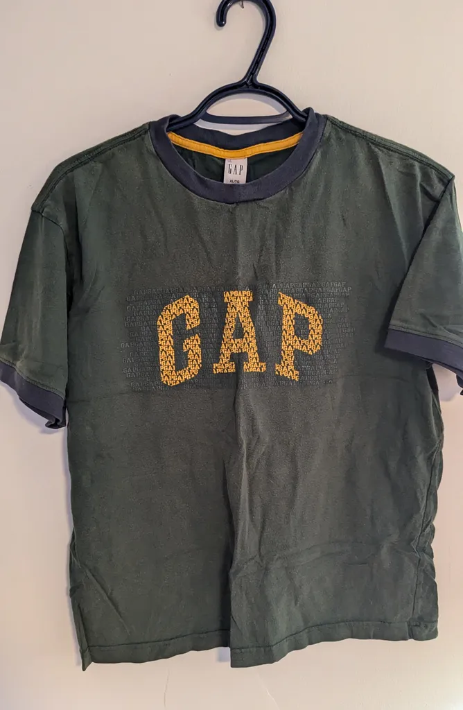Gap Kids T-Shirt - Green, Size Youth XL/TG (12) photo 1