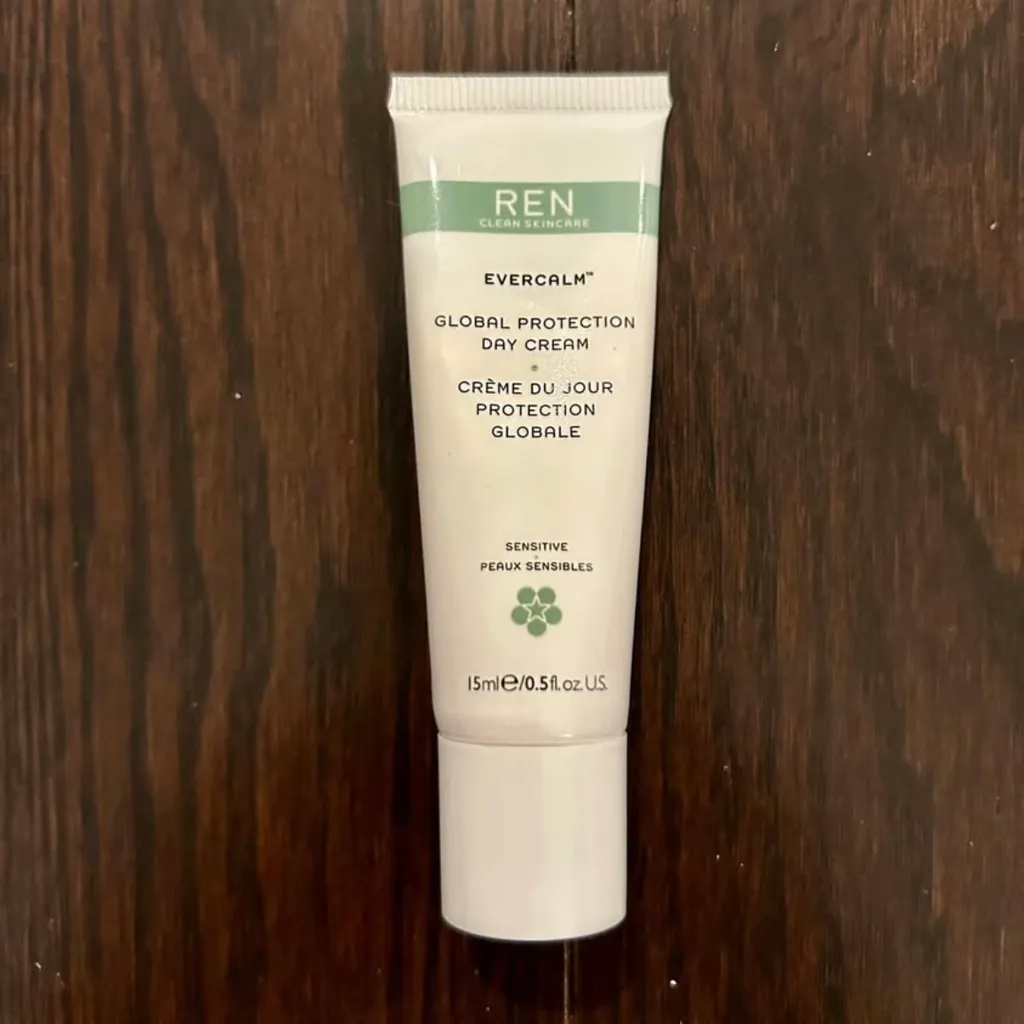 New REN Evercalm Global Protection Day Cream photo 1