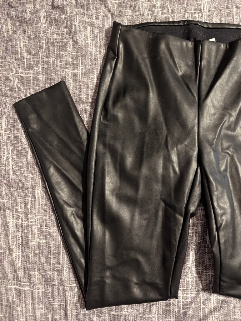 BNWT Calvin Klein Faux Leather Leggings photo 1