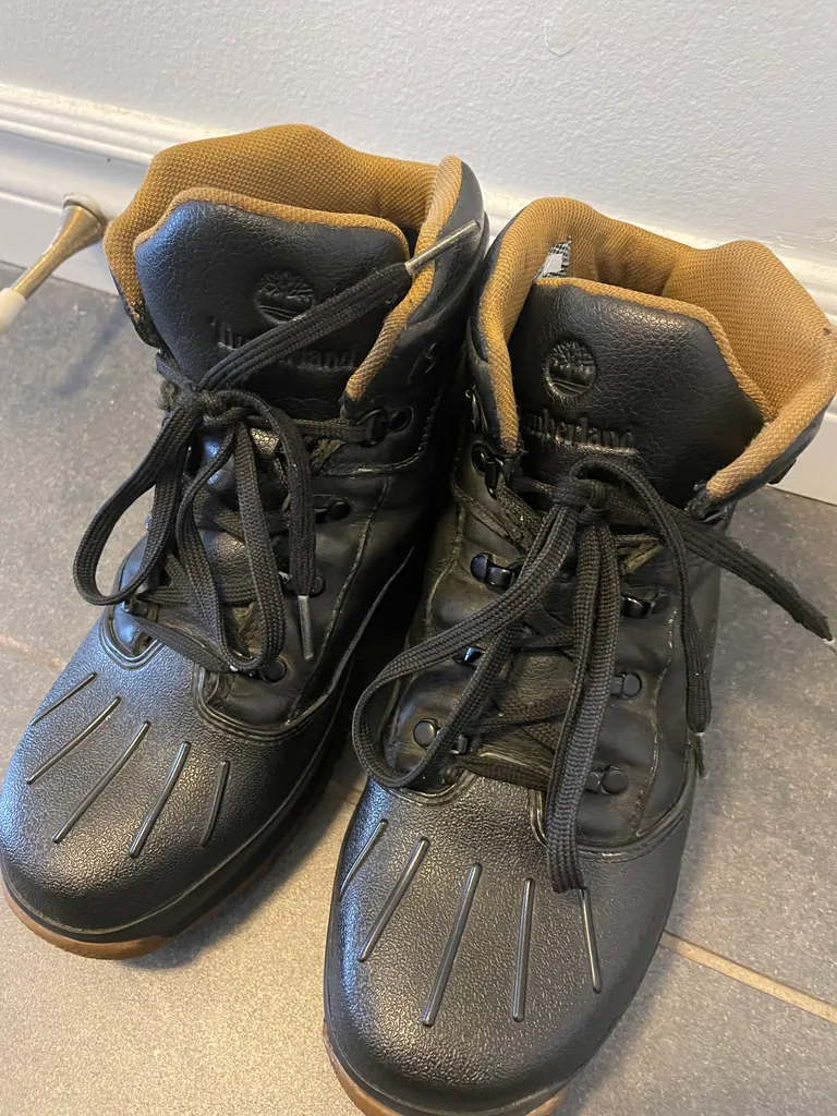 “Timberland Black Leather Boots - Size 6.5, Like New!” photo 1