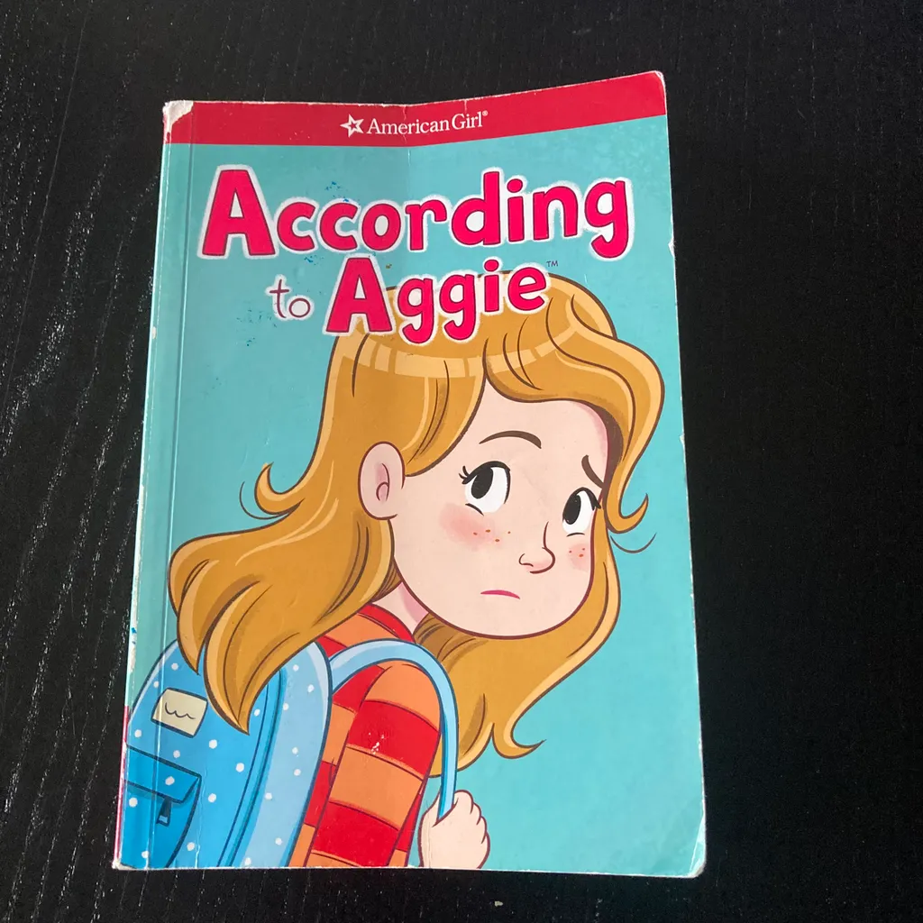 GIRLS GRAPHIC NOVEL photo 1