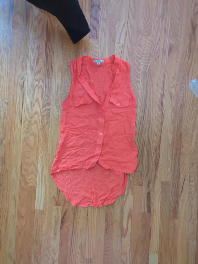 Coral Sleeveless Blouse photo 1