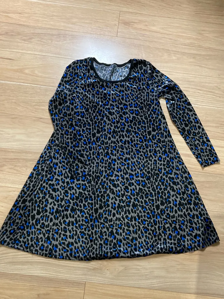 Animal print velour dress photo 1
