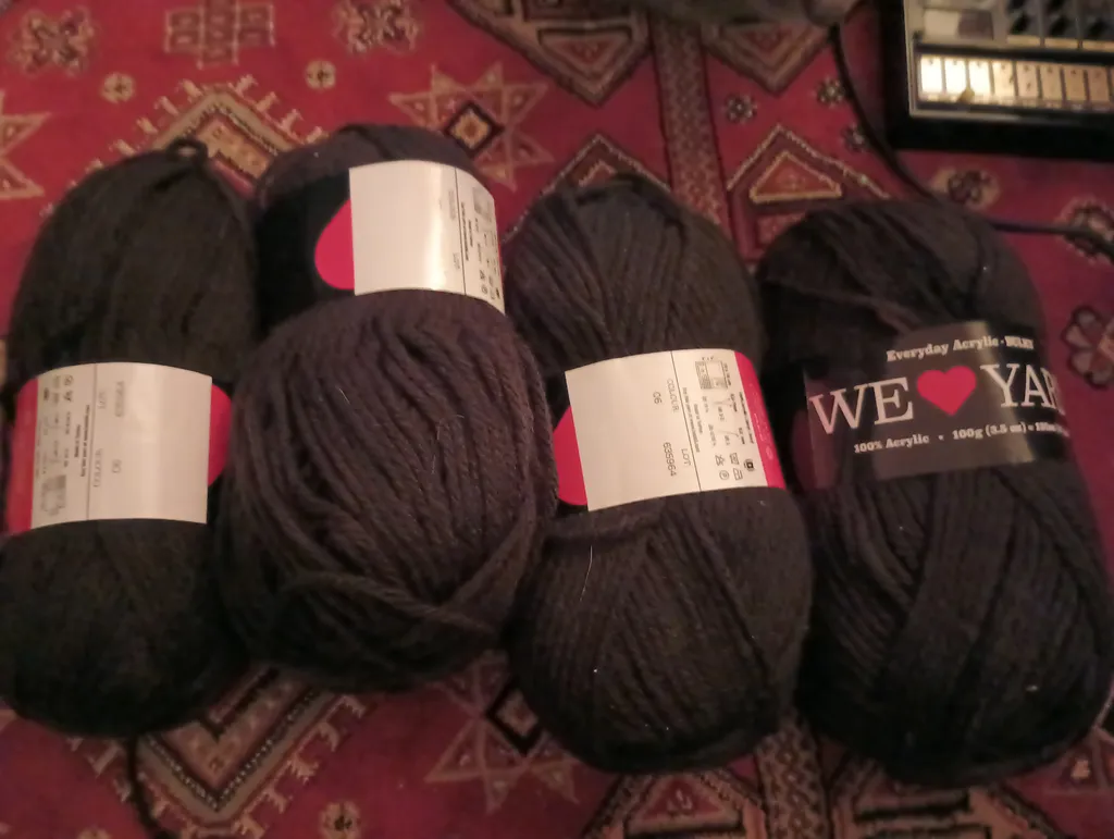 we heart yarn 4 100g dark brown acrylic yarn photo 1