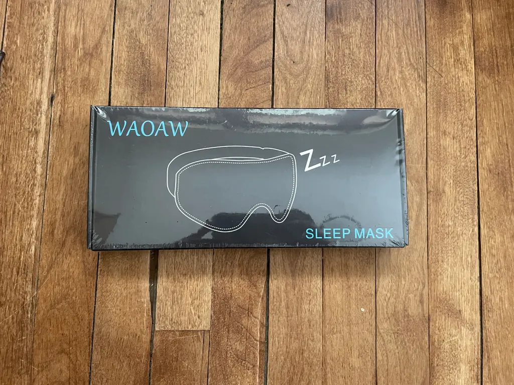 BNIB sleep mask  photo 1
