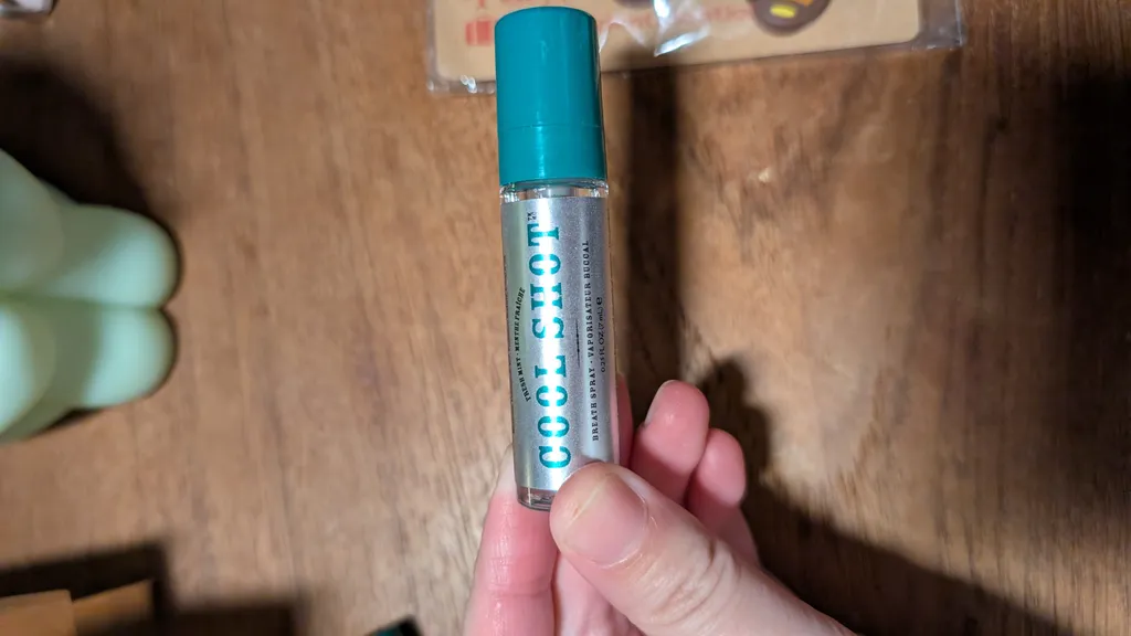 Cool shot breathe refresher spray photo 1