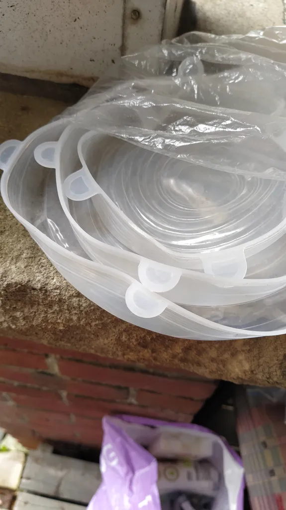 Silicone stretch lids for bowls etc photo 1