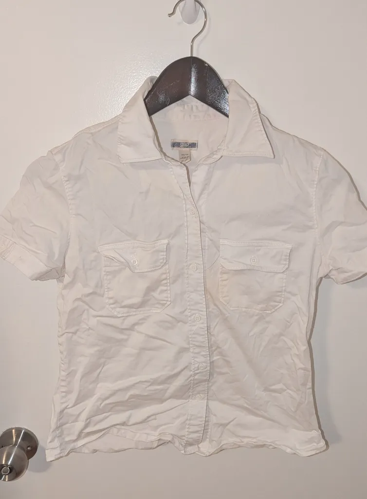 Gap White Short Sleeve Button-Down Shirt - X- Small photo 1