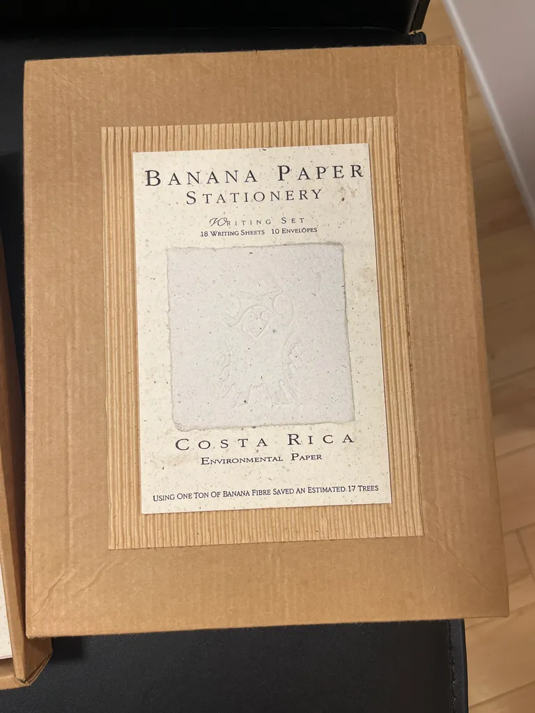 Stationary - banana paper photo 1