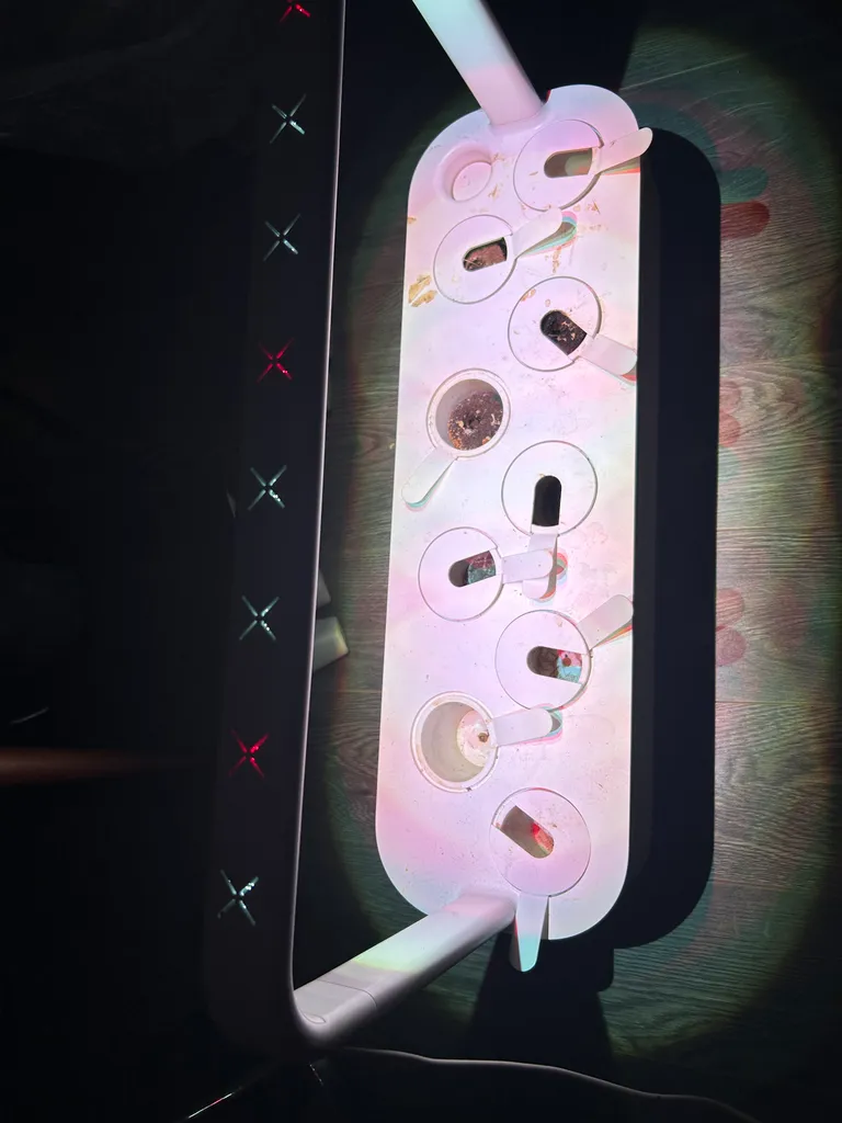 Click and grow hydroponic plant light photo 1