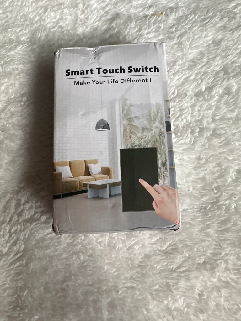 Two smart touch switches for your lights  photo 1