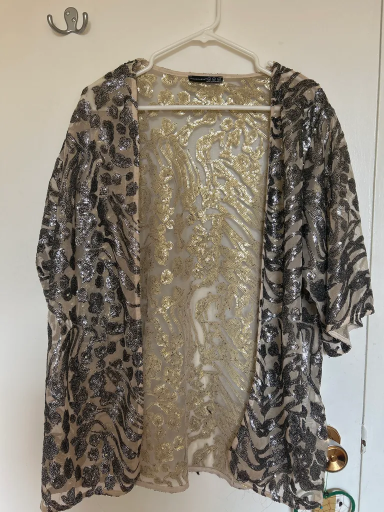 Atmosphere Cardigan MEDIUM photo 1