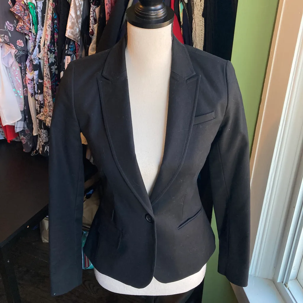 Women's Banana Republic Black Blazer Size 0 Petite photo 1