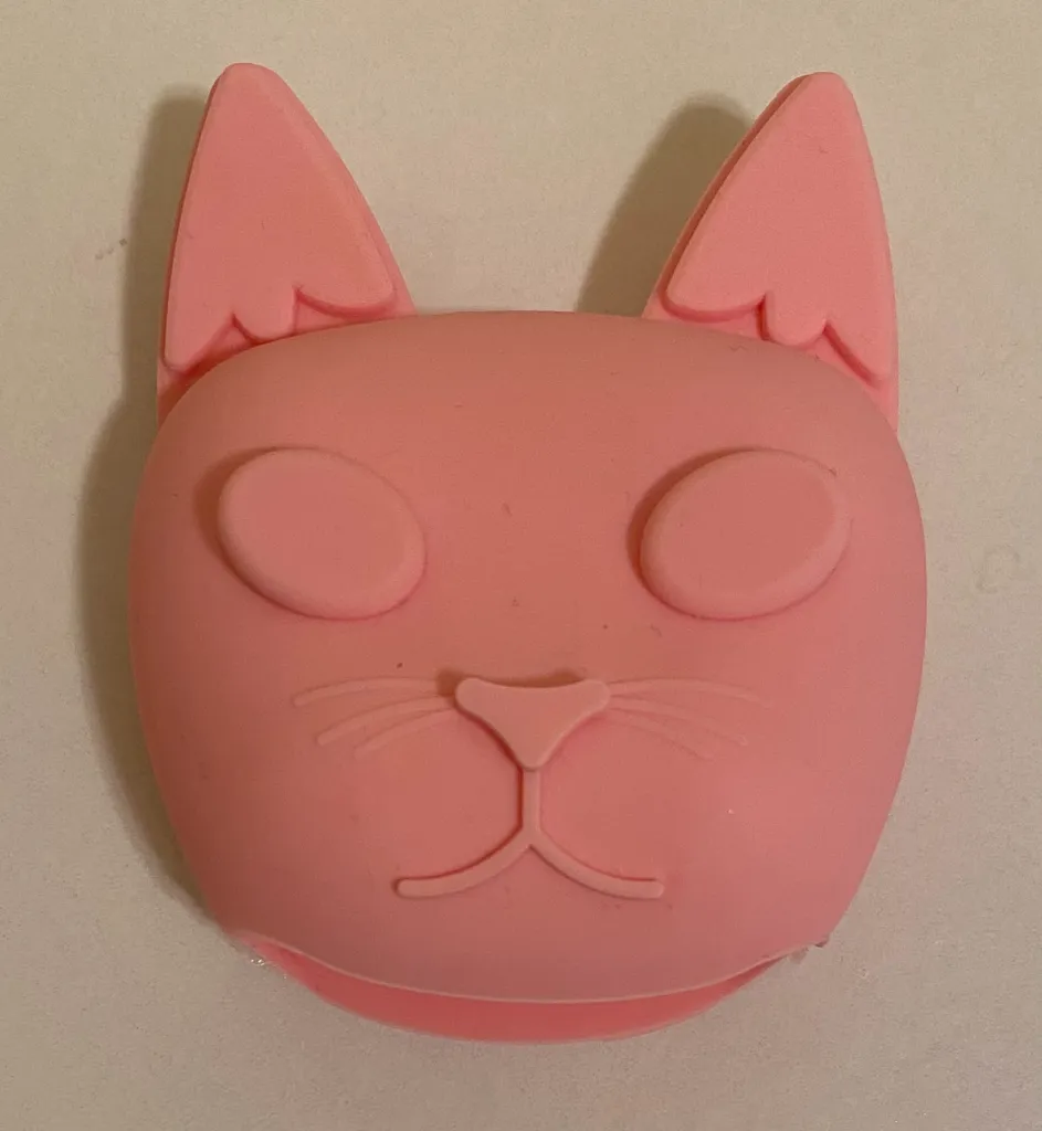 Avon Cat Shaped Silicone Makeup Brush Cleaner photo 1