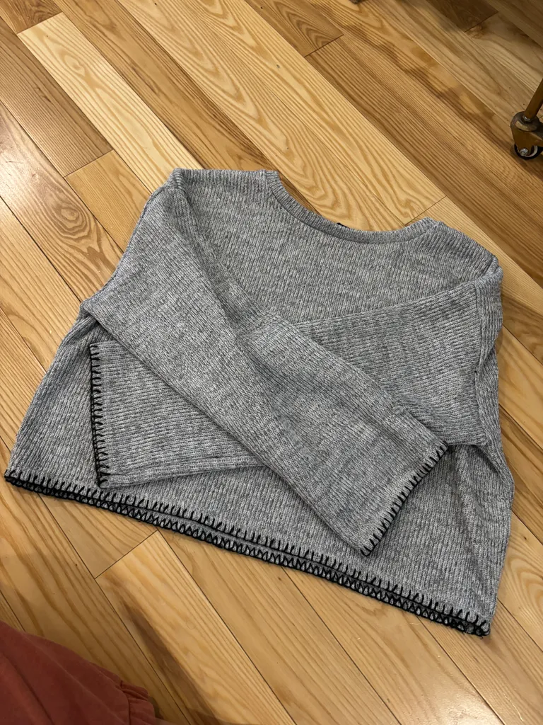 XL Zara Sweater photo 1