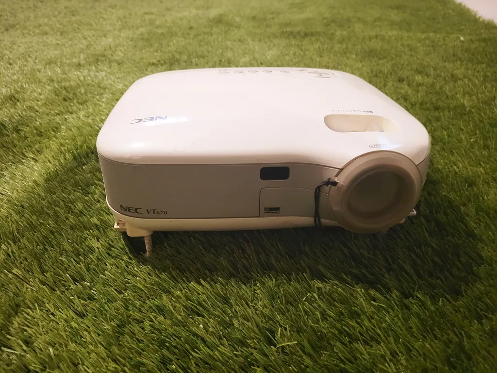 NEC "Vintage" colour overhead digital projector photo 1