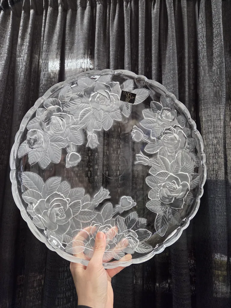 "Winter rose" studio nova large round crystal platter. photo 1