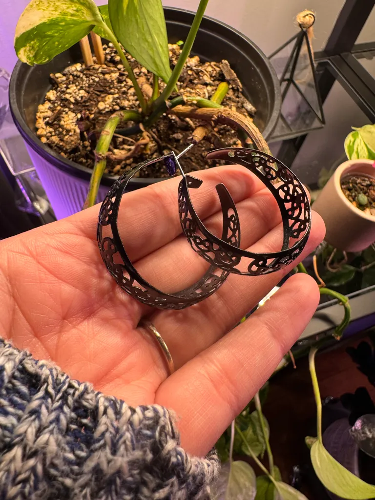 Black painted metal earrings  photo 1