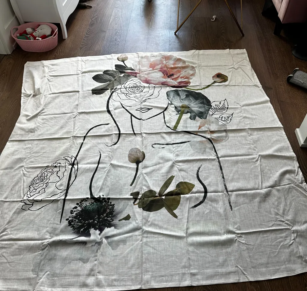 Large Tapestry/Curtain photo 1