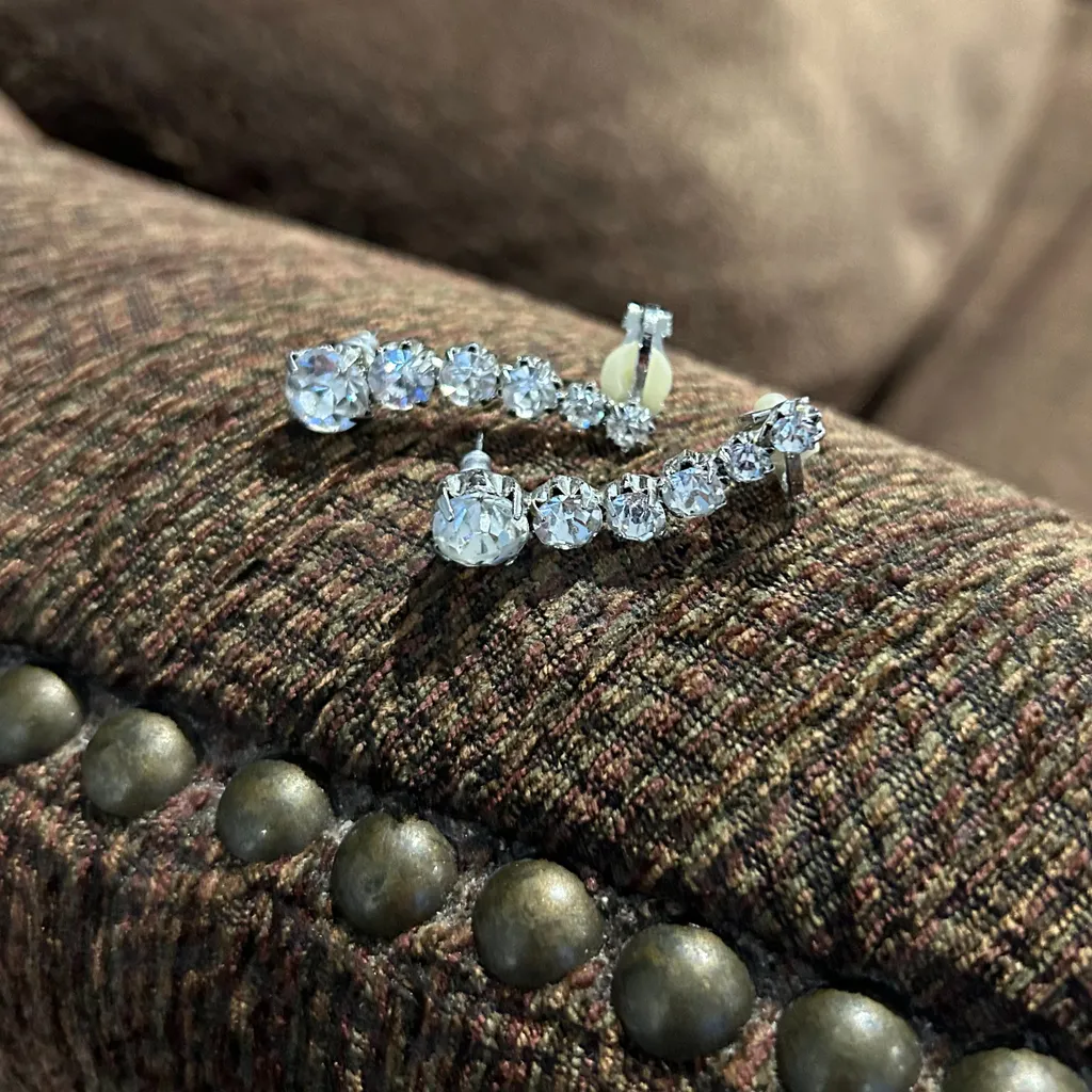 Diamond-like Ear Cuff Earring Set photo 1