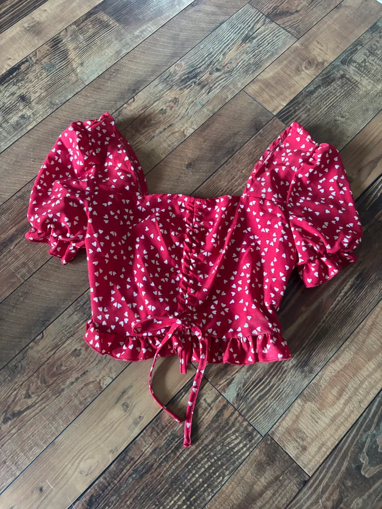 Size S Red Heart Print Crop Women's Top photo 1