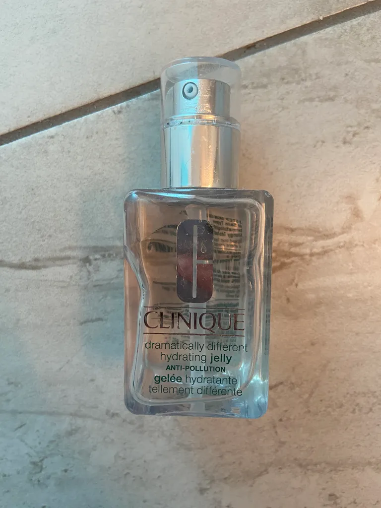 Clinique moisturizing jelly  photo 1