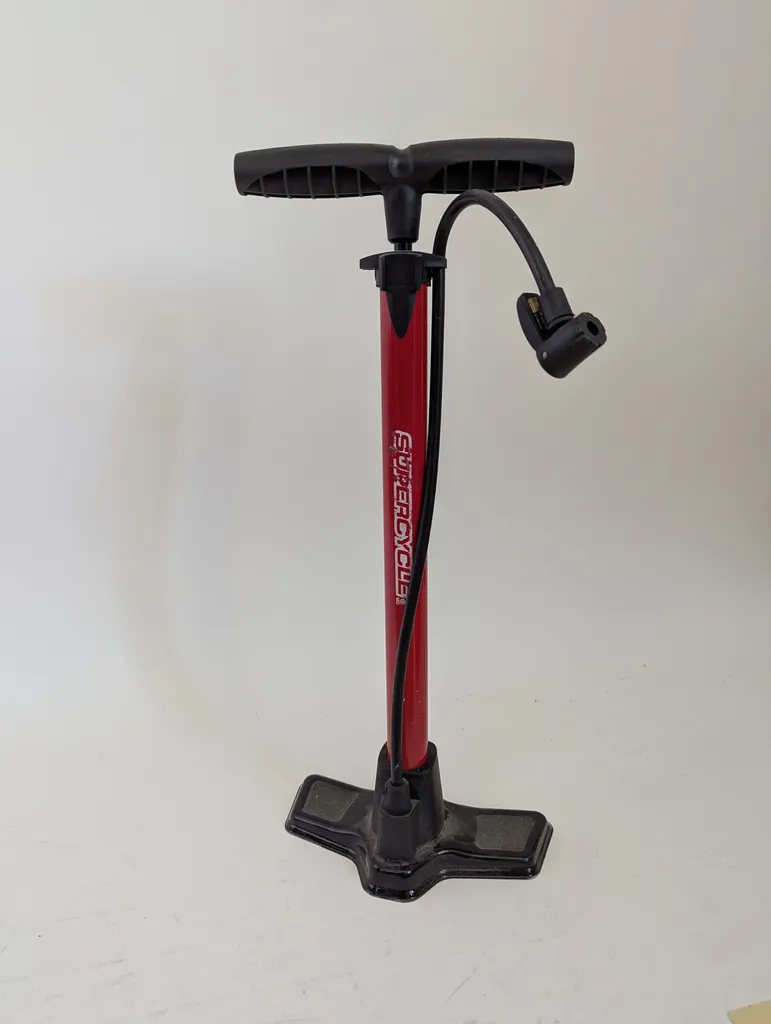 Bicycle pump  photo 1