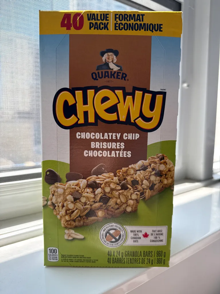 Quaker Chewy Chocolate Chip Granola Bars – 40-Bar Value Pack photo 1