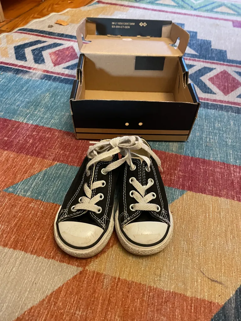 Converse baby size 5 in box photo 1
