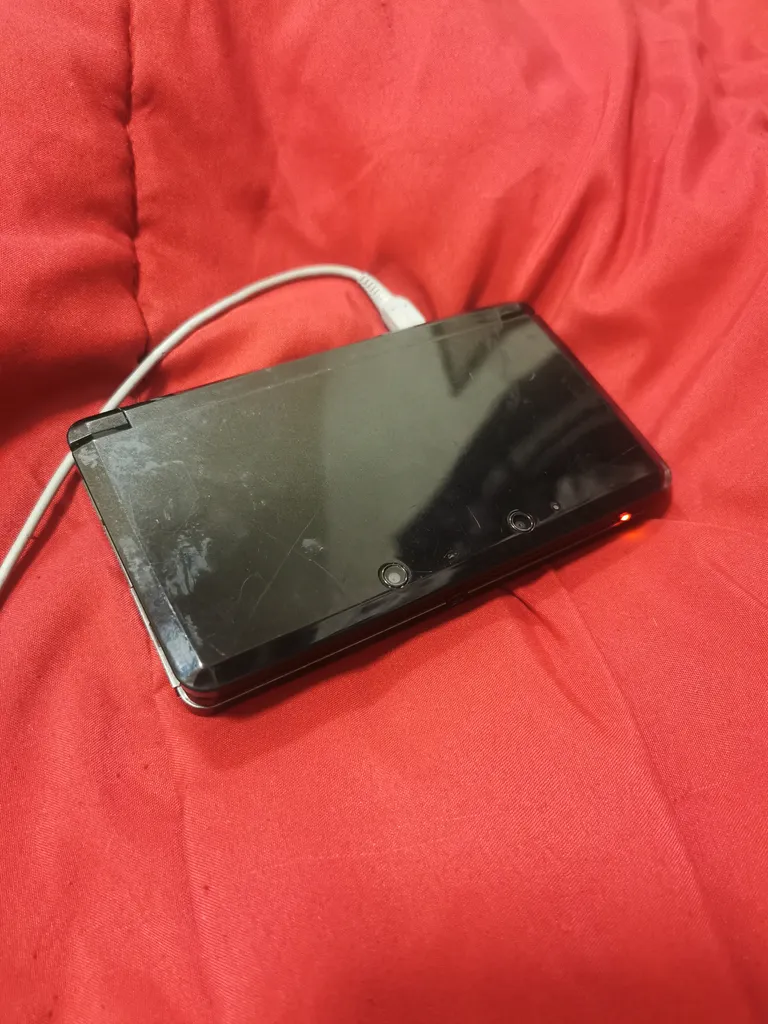 MODDED Nintendo 3DS (read desc plz.  photo 1