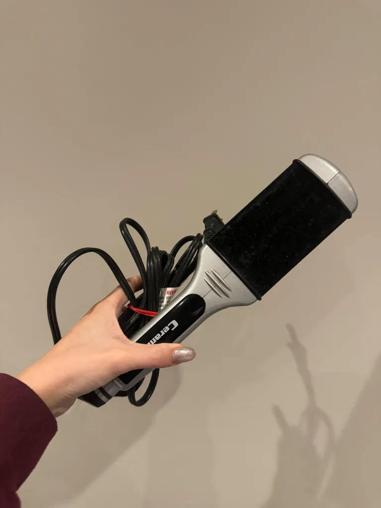 BaByliss Ceramic Wide Flat Iron photo 1