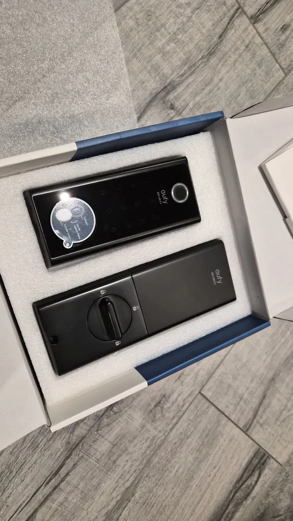 Eufy S230 Smart Lock WiFi.  Fingerprint sensor, keypad, key photo 1