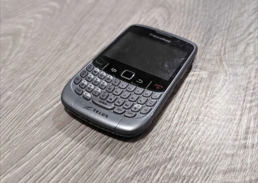 Blackberry Telus Phone  photo 1
