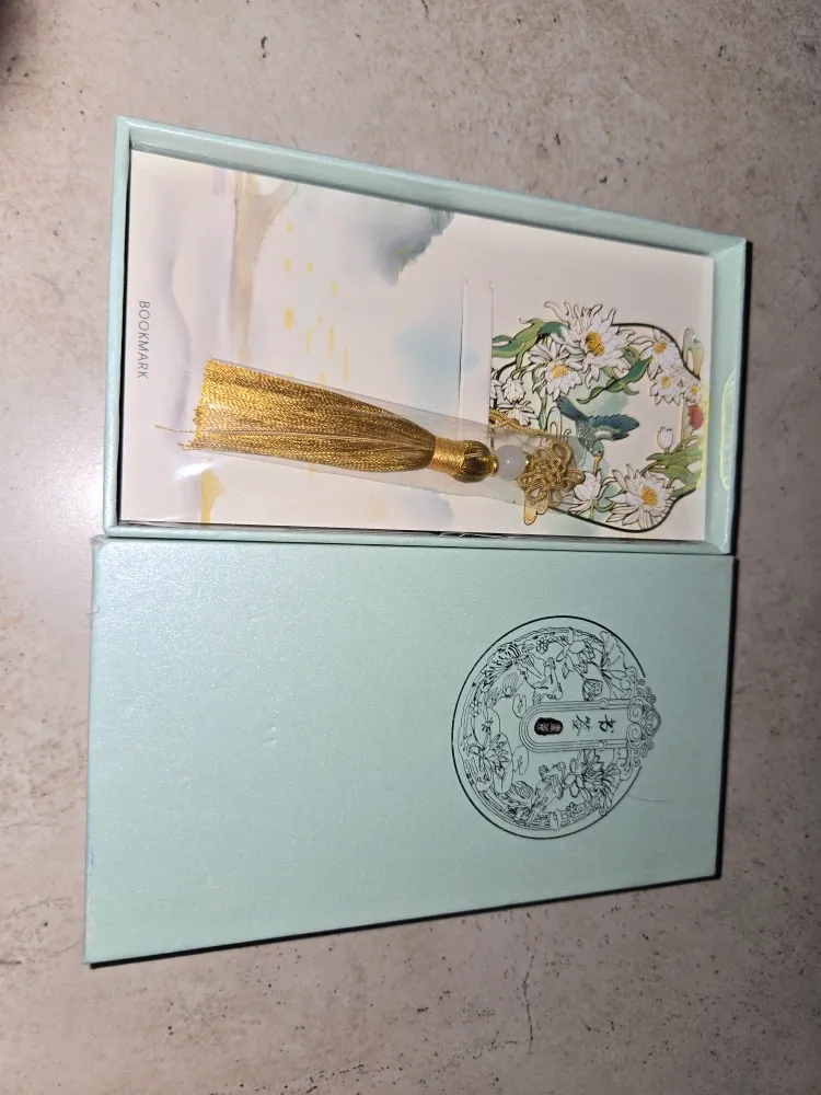 BNIB Elegant Floral Bookmark with Gold Tassel (Giftable) In Box photo 1