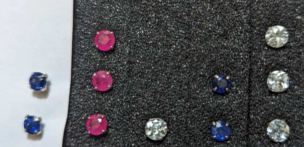 Stud earrings  photo 1