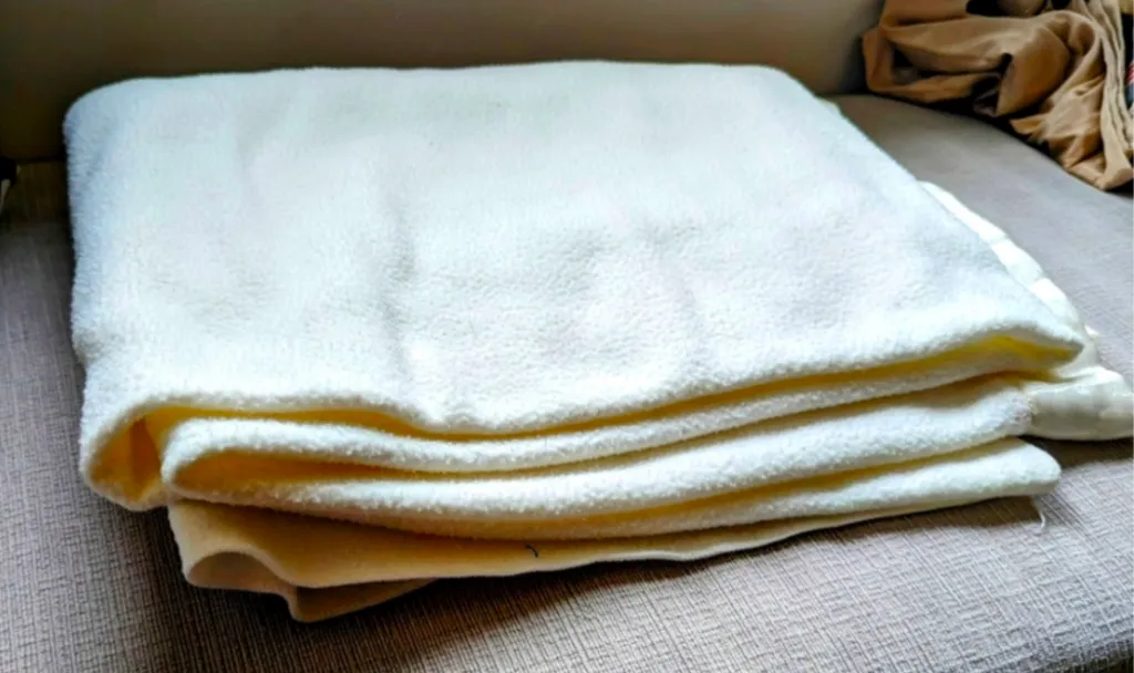 Decorative Throw Blanket  photo 1